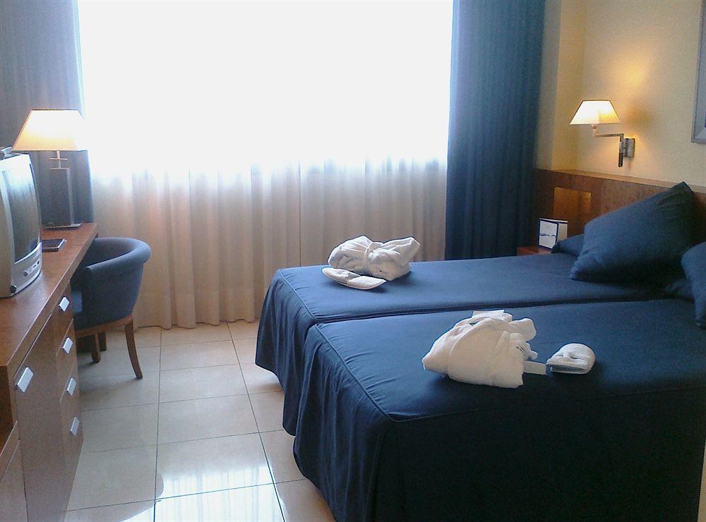 Hotel Colon Thalasso Termal Caldes D'Estrach Zewnętrze zdjęcie